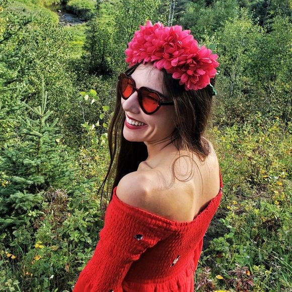 Meet your Posher, Rachel - Picture 1 of 1